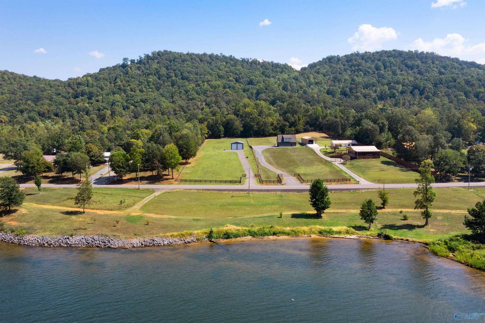 1.7 Acres of Residential Land for Sale in Guntersville, Alabama