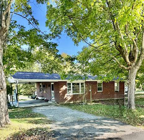 3 Acres of Residential Land with Home for Auction in Greenbrier, Tennessee