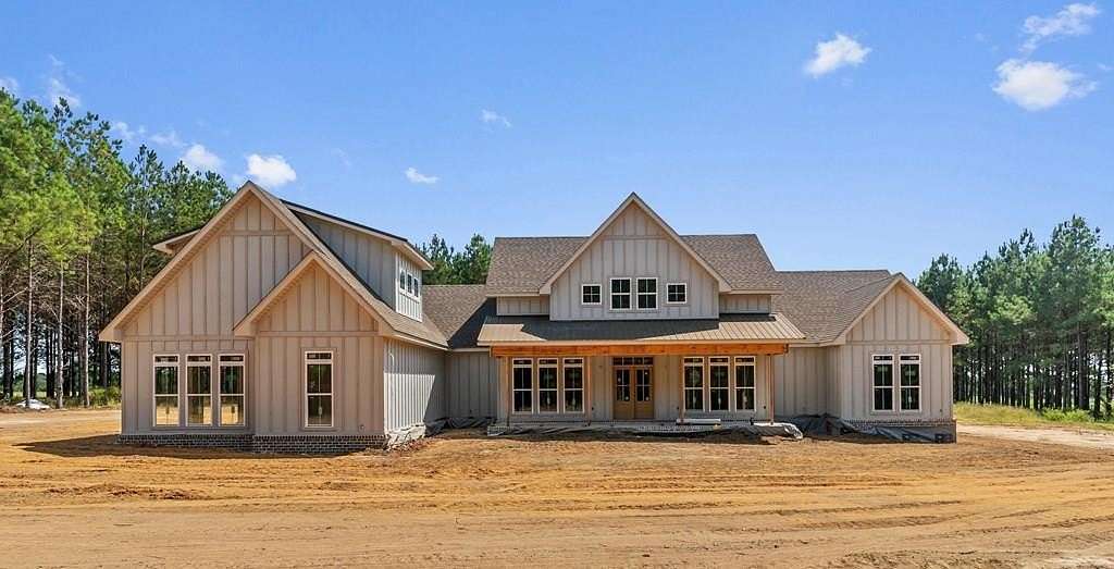 7 Acres of Residential Land with Home for Sale in Kinsey, Alabama