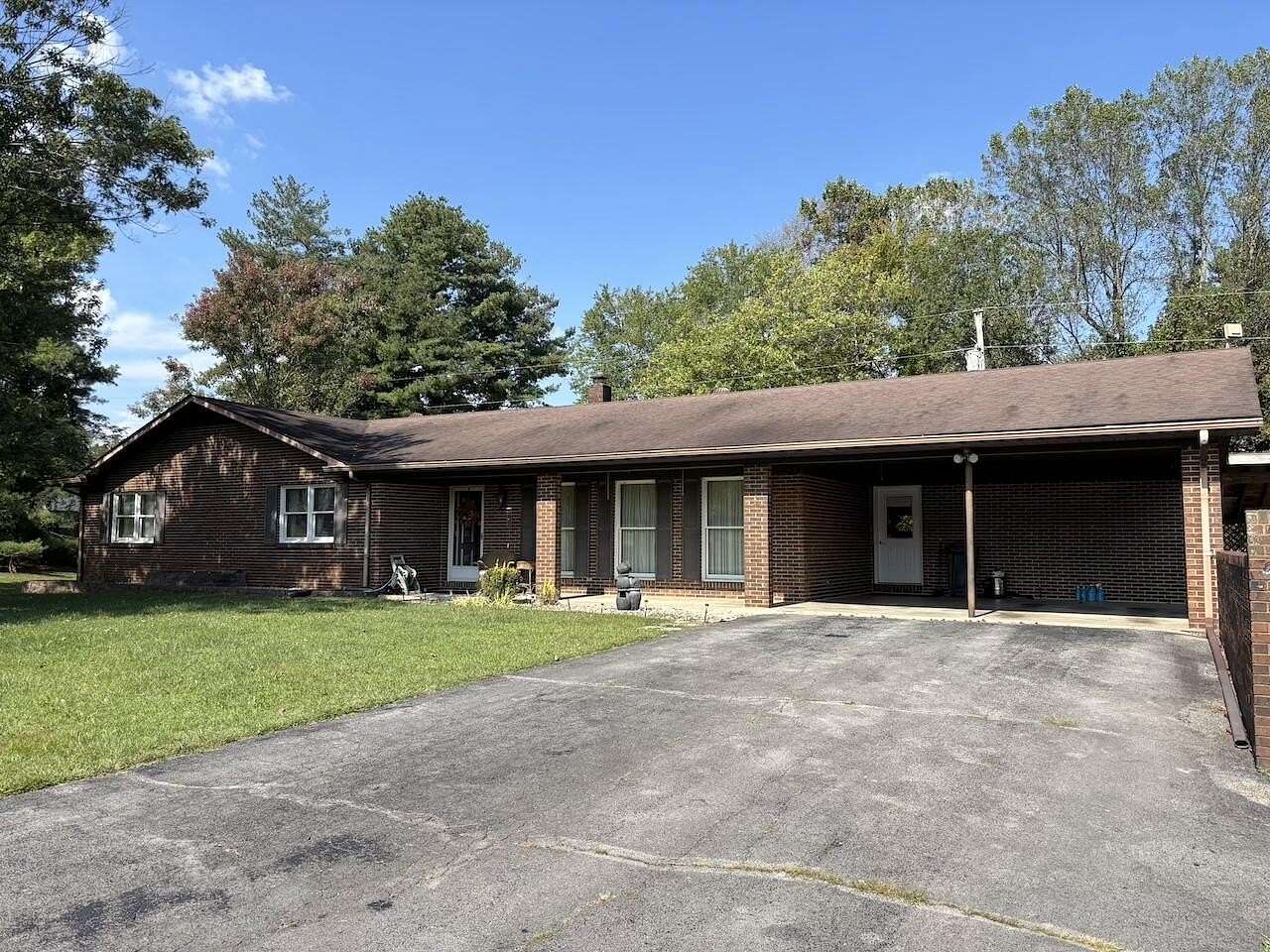 2.5 Acres of Residential Land with Home for Sale in Russell Springs, Kentucky