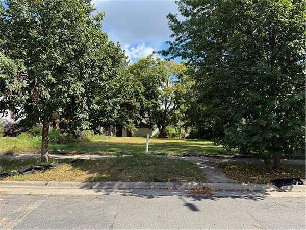 0.14 Acres of Residential Land for Sale in Minneapolis, Minnesota