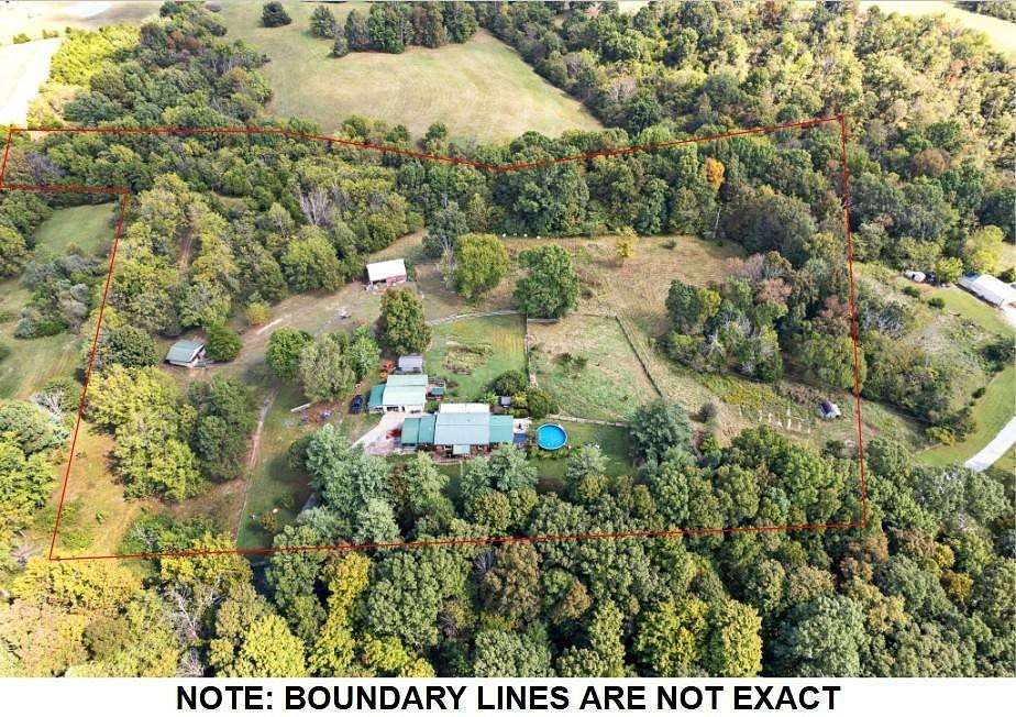 1.89 Acres of Residential Land with Home for Sale in Loretto, Kentucky