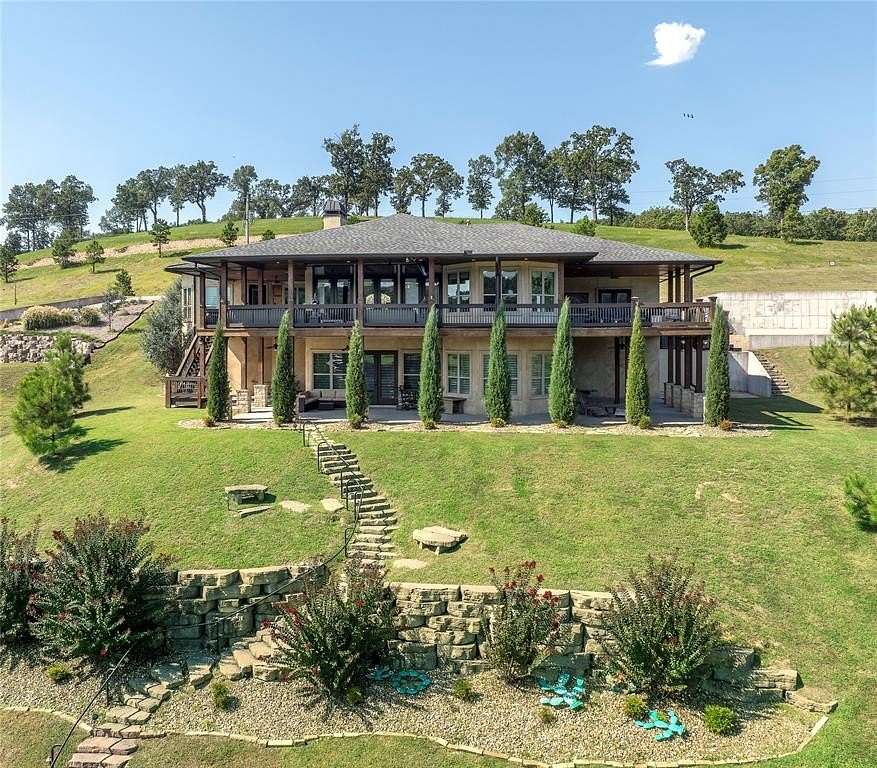 1.52 Acres of Residential Land with Home for Sale in Grove, Oklahoma