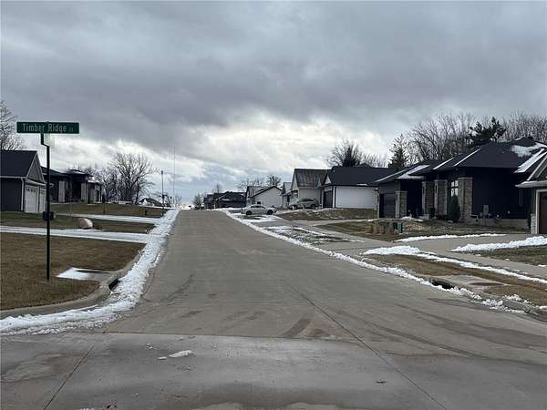 1.42 Acres of Residential Land for Sale in Hiawatha, Iowa