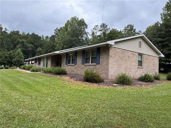 20 Acres of Land with Home for Sale in Salem, Alabama