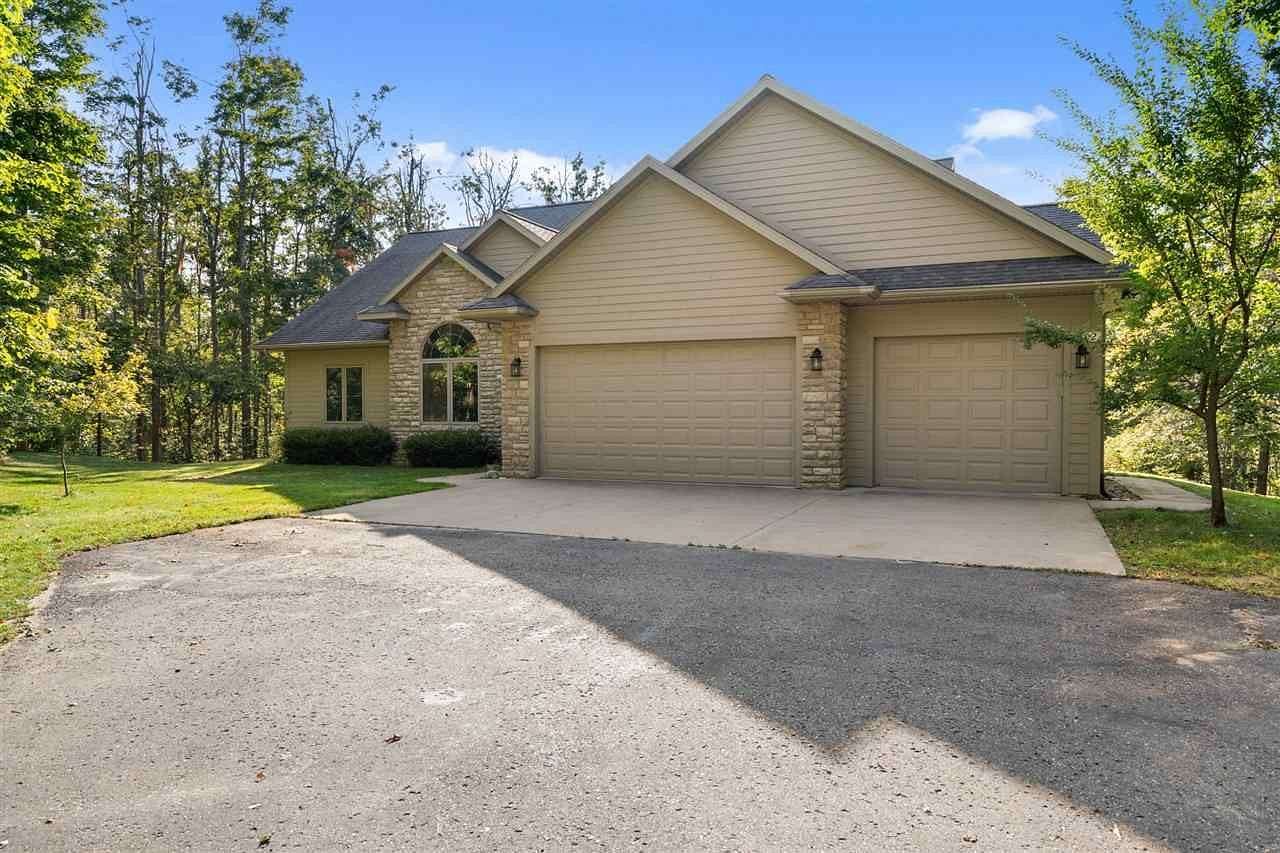 4.15 Acres of Land with Home for Sale in Vanderbilt, Michigan