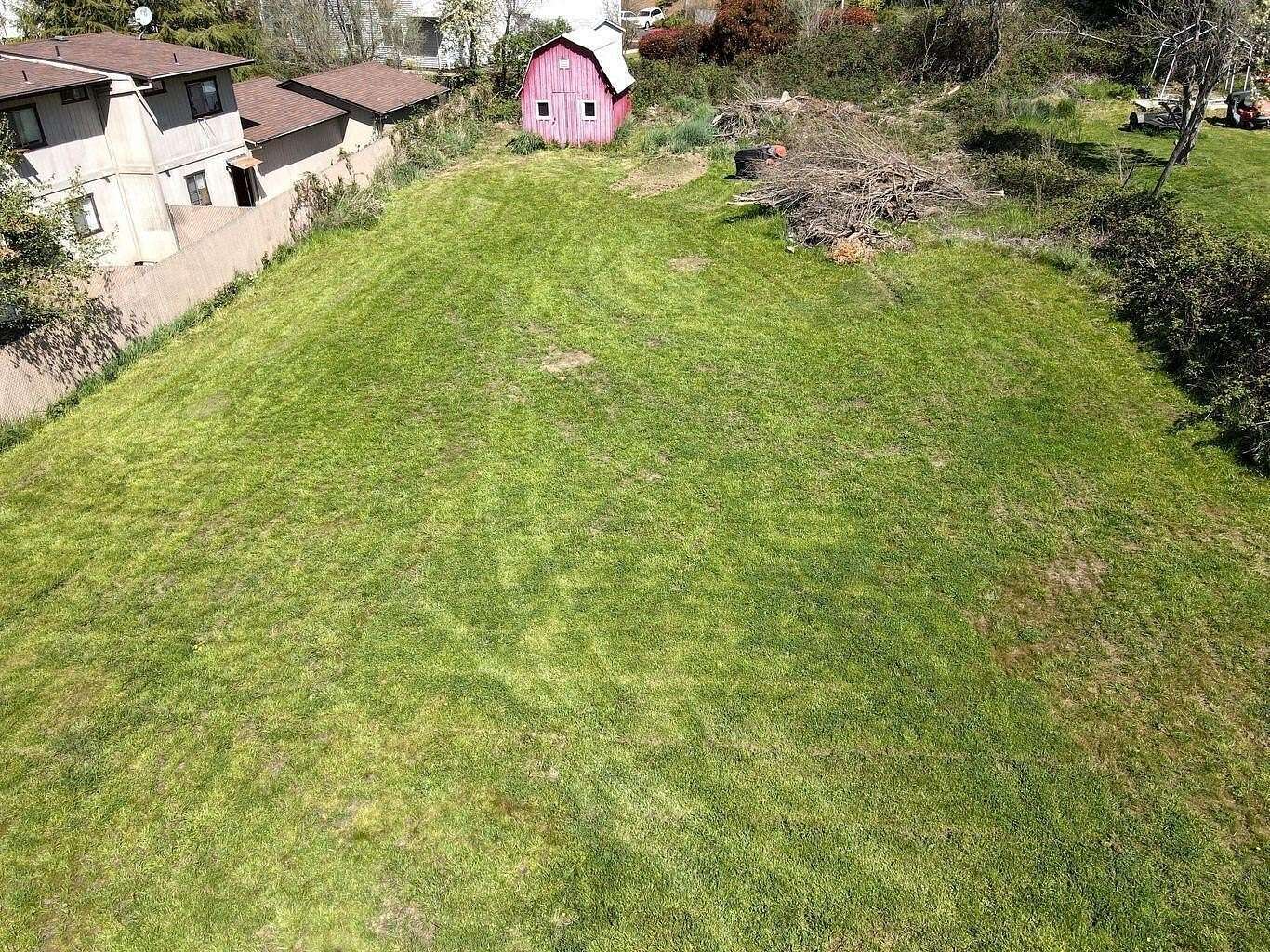 0.35 Acres of Residential Land for Sale in Grants Pass, Oregon