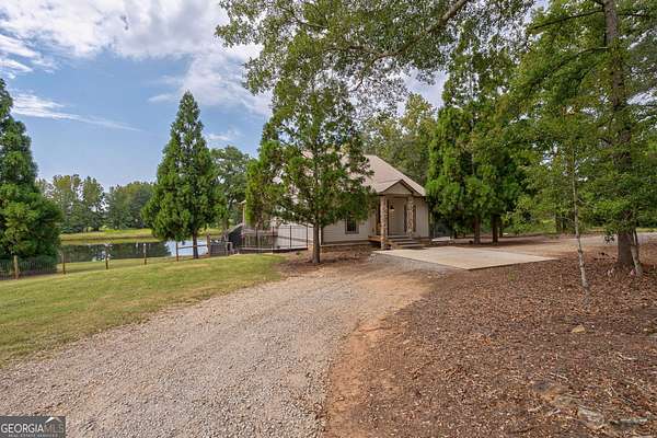 6.89 Acres of Residential Land with Home for Sale in Bishop, Georgia