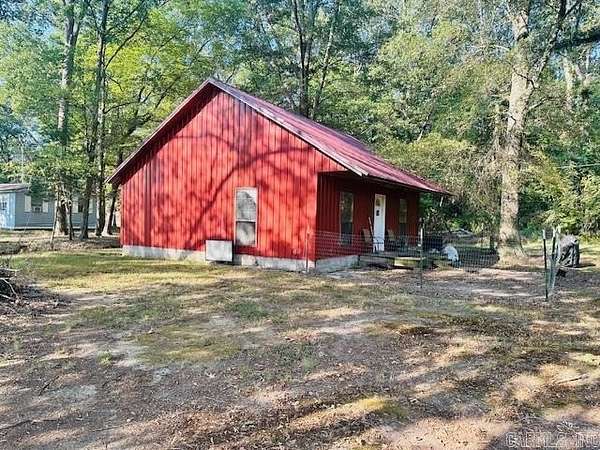 18.2 Acres of Land with Home for Sale in Searcy, Arkansas