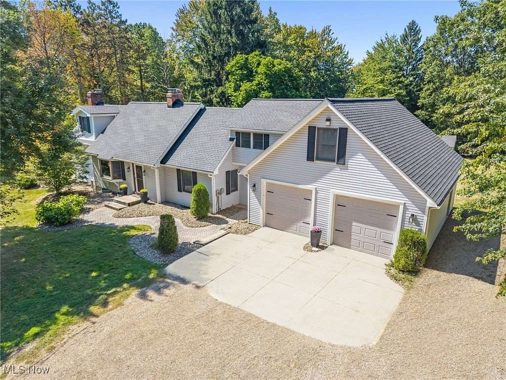 2.12 Acres of Residential Land with Home for Sale in Fairlawn, Ohio