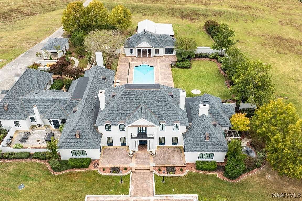 17.9 Acres of Land with Home for Sale in Pike Road, Alabama