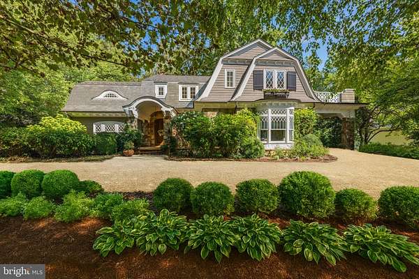 0.98 Acres of Residential Land with Home for Sale in McLean, Virginia