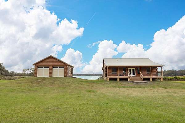 5 Acres of Residential Land with Home for Sale in Seville, Florida