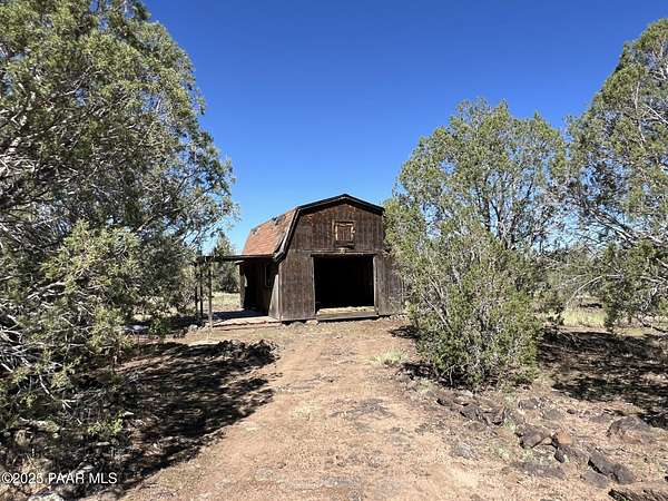 10 Acres of Land for Sale in Ash Fork, Arizona