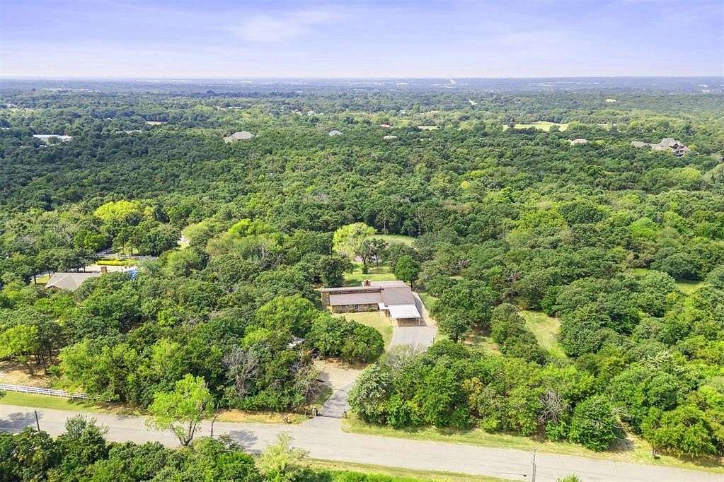5 Acres of Residential Land with Home for Sale in Jones, Oklahoma