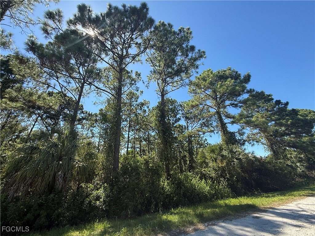 1.25 Acres of Residential Land for Sale in Clewiston, Florida