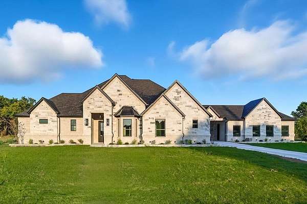 2 Acres of Residential Land with Home for Sale in Weatherford, Texas