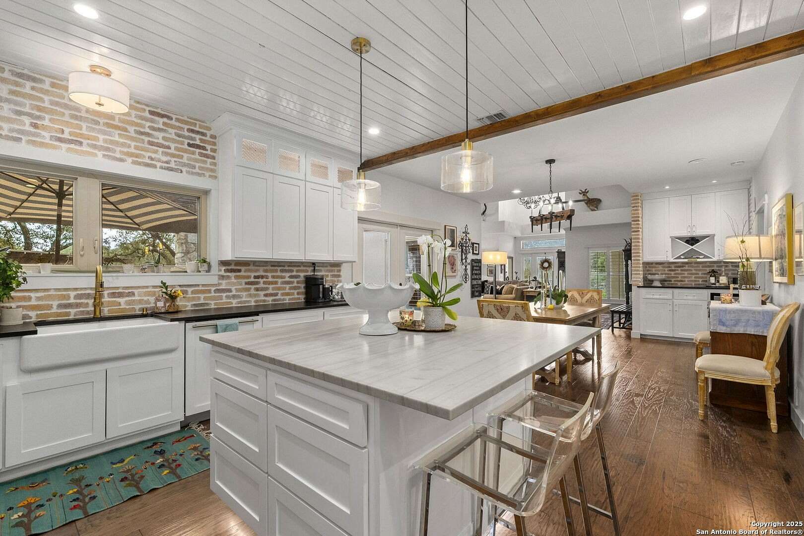 11 Acres of Land with Home for Sale in San Antonio, Texas