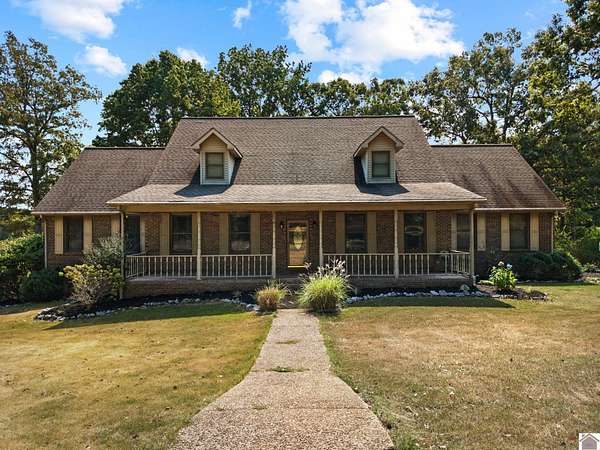 2.19 Acres of Residential Land with Home for Sale in Kuttawa, Kentucky