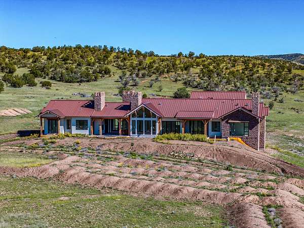 140 Acres of Land with Home for Sale in Capitan, New Mexico