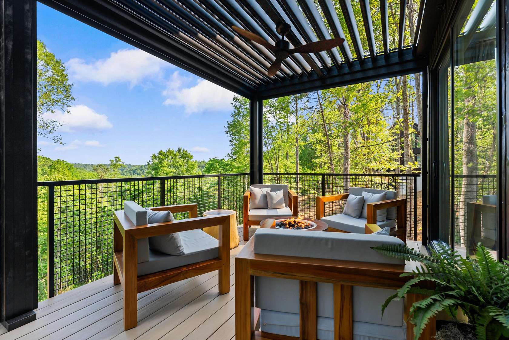 4 Acres of Residential Land with Home for Sale in Rockbridge, Ohio