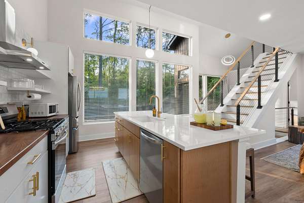 4 Acres of Residential Land with Home for Sale in Rockbridge, Ohio