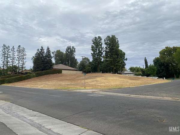 0.53 Acres of Residential Land for Sale in Bakersfield, California