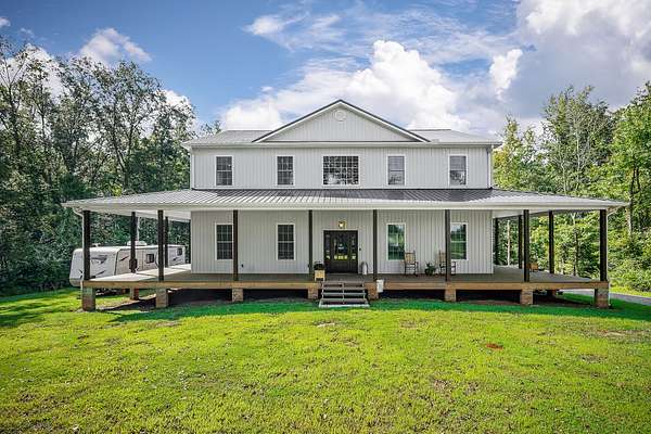 3.5 Acres of Residential Land with Home for Sale in McMinnville, Tennessee