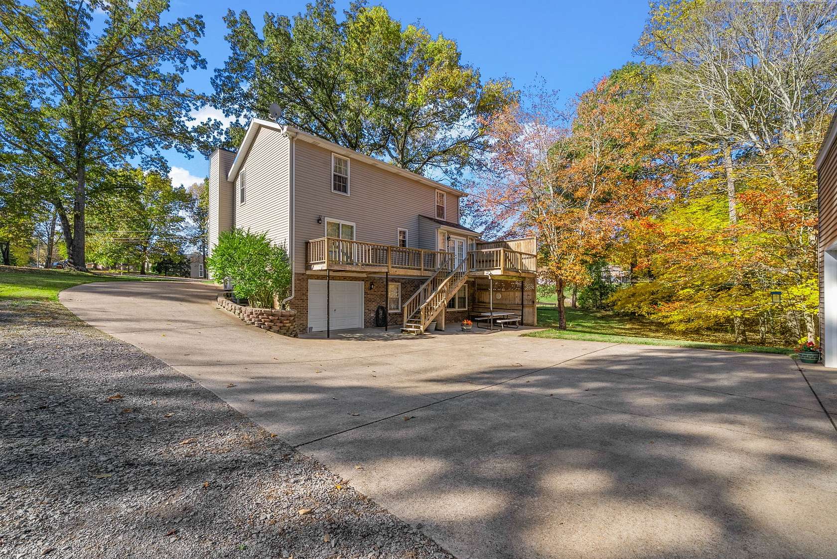 0.96 Acres of Land with Home for Sale in Clarksville, Tennessee