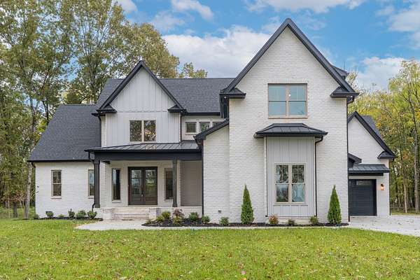 5 Acres of Land with Home for Sale in Murfreesboro, Tennessee