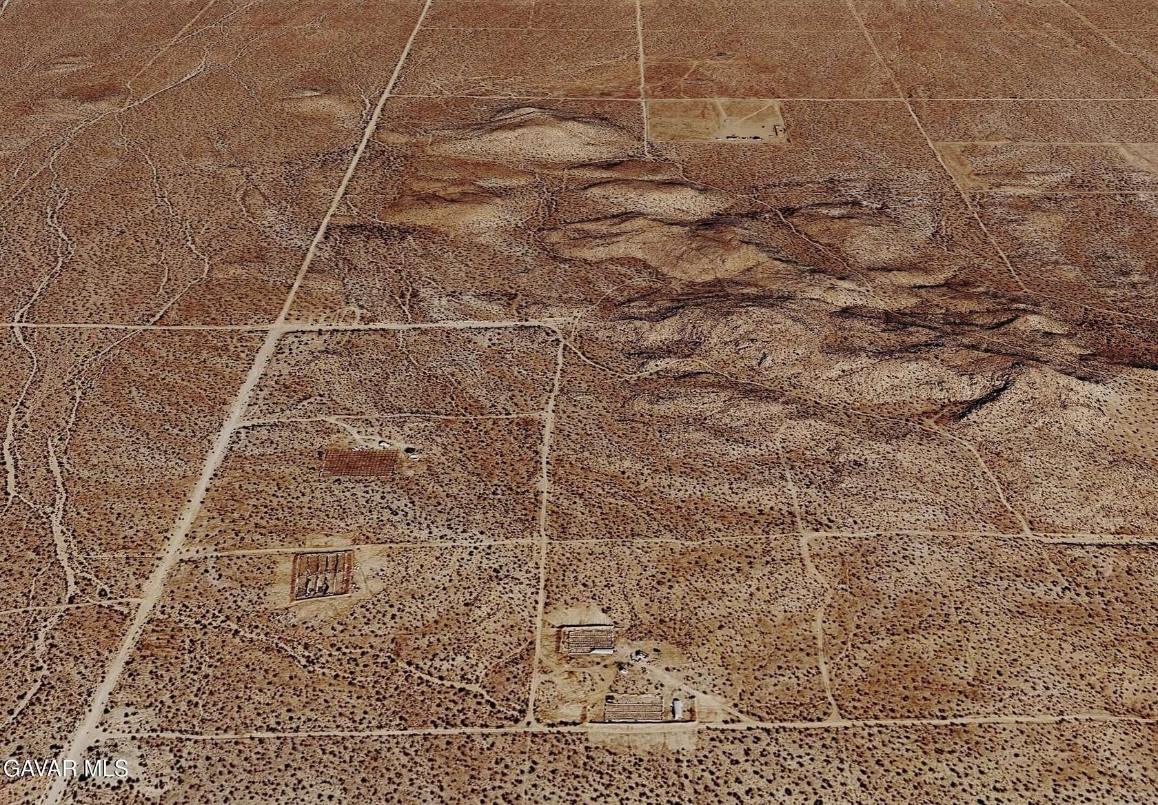 20 Acres of Land for Sale in Lancaster, California