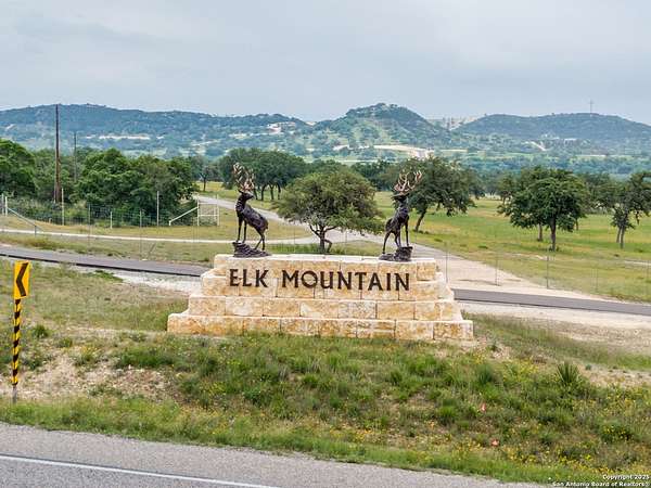 5.85 Acres of Residential Land for Sale in Pipe Creek, Texas