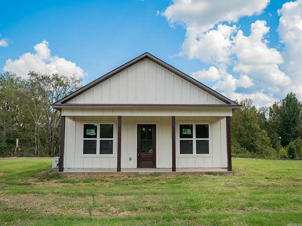 10 Acres of Land with Home for Sale in Arkadelphia, Arkansas