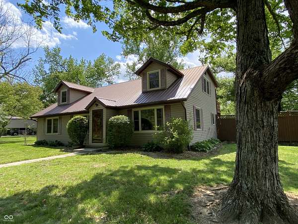2 Acres of Land with Home for Sale in Spencer, Indiana