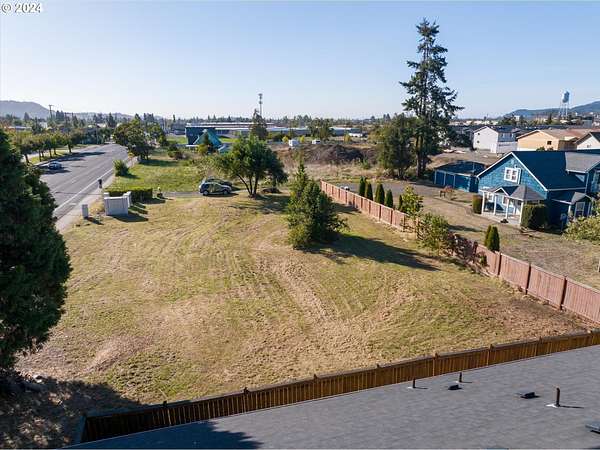 0.4 Acres of Residential Land for Sale in Springfield, Oregon