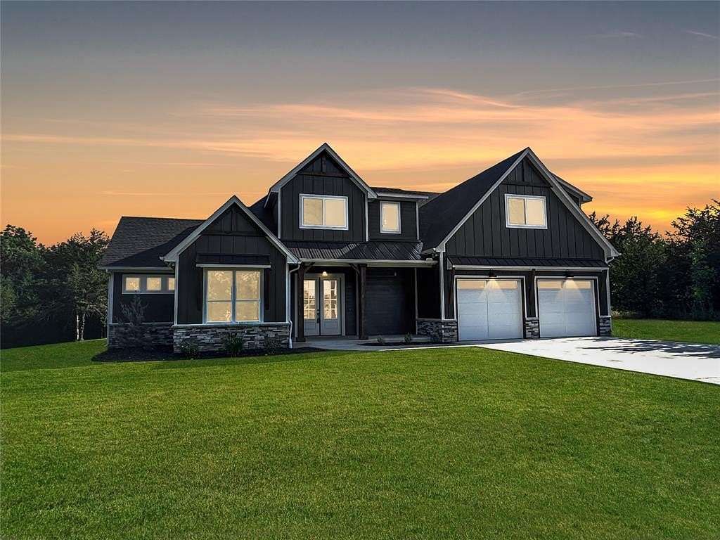 2.5 Acres of Residential Land with Home for Sale in Noble, Oklahoma