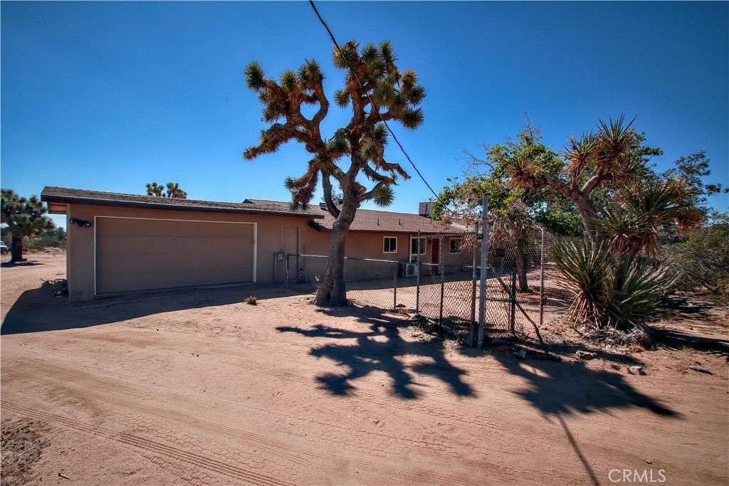 2.5 Acres of Residential Land with Home for Sale in Yucca Valley, California