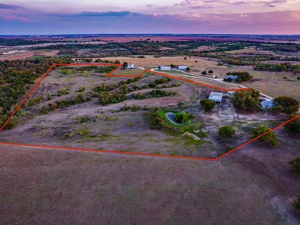 16 Acres of Land with Home for Sale in Maxwell, Texas