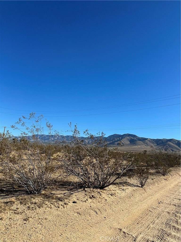 19.5 Acres of Land for Sale in Apple Valley, California