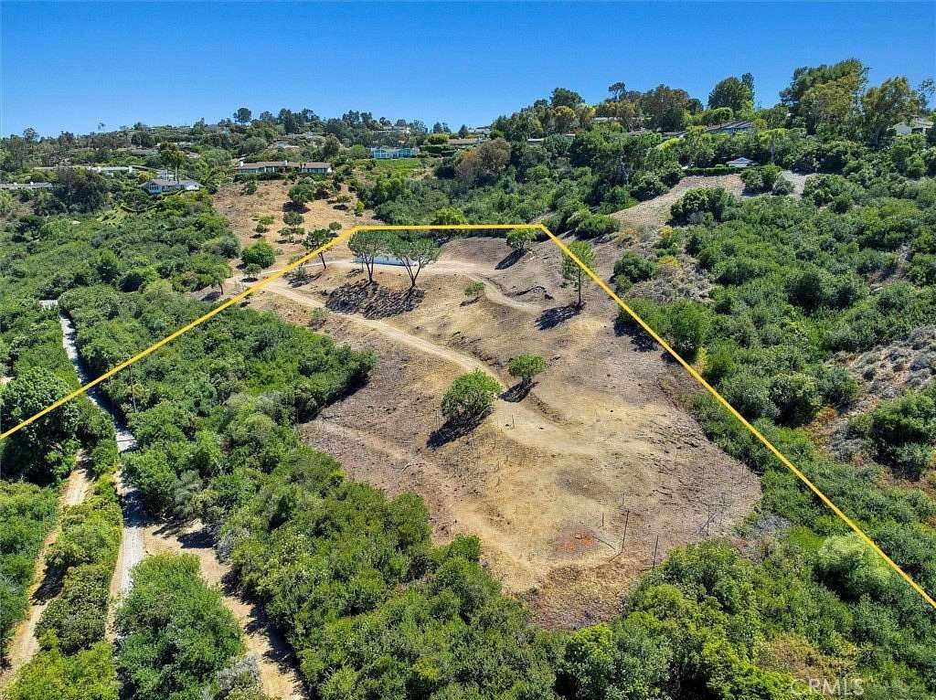7 Acres of Land for Sale in Rolling Hills, California