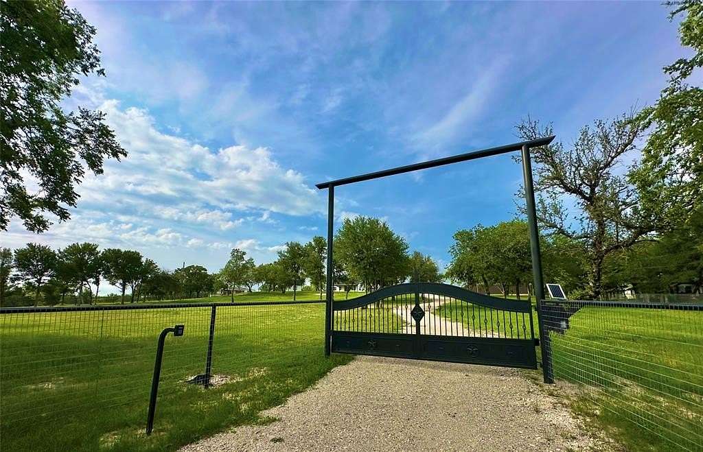 3 Acres of Residential Land with Home for Sale in Weatherford, Texas