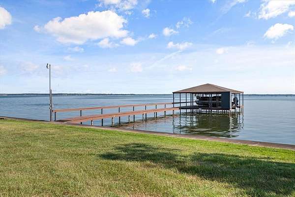 8.82 Acres of Residential Land with Home for Sale in Streetman, Texas