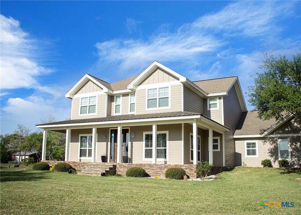 3.1 Acres of Residential Land with Home for Sale in Hallettsville, Texas