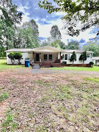 1.52 Acres of Residential Land with Home for Sale in Newton, North Carolina