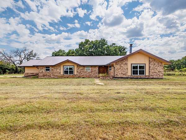 42.7 Acres of Agricultural Land for Sale in Talpa, Texas
