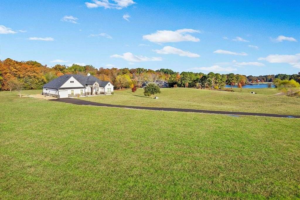 3.76 Acres of Residential Land with Home for Sale in Pittsburg, Texas