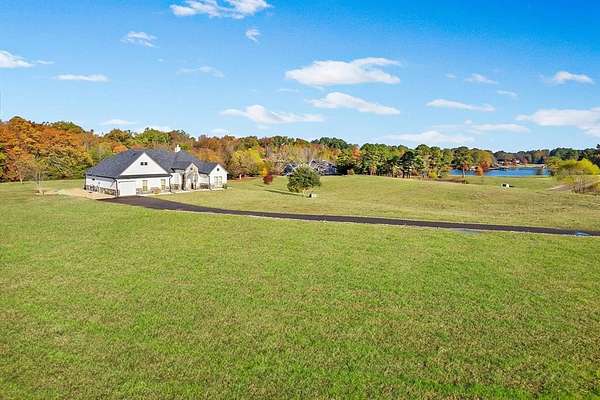 3.76 Acres of Residential Land with Home for Sale in Pittsburg, Texas