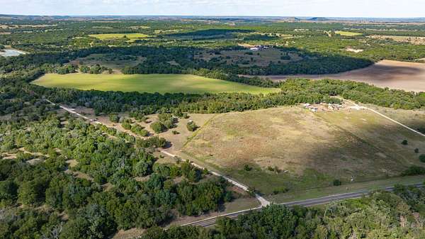 185 Acres of Land for Sale in Iredell, Texas