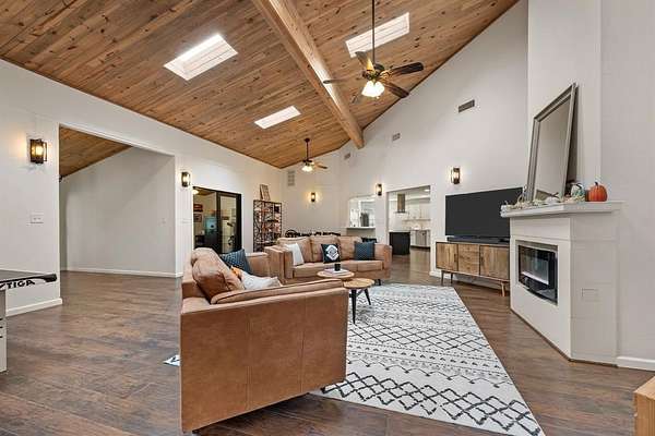 4.18 Acres of Residential Land with Home for Sale in Chico, Texas