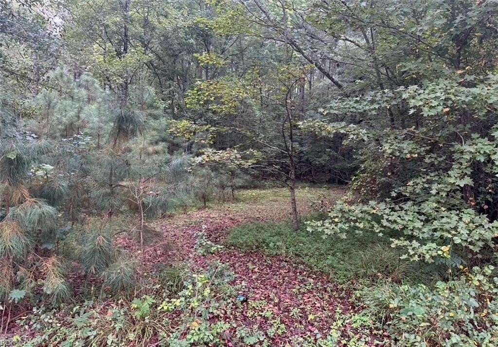 0.33 Acres of Residential Land for Sale in Windsor, Virginia